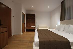 ORCHIDS Hotel