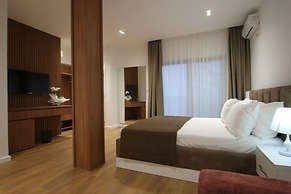 ORCHIDS Hotel