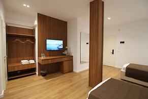 ORCHIDS Hotel