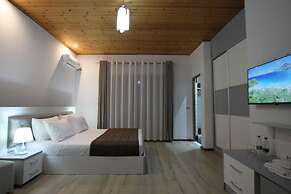 ORCHIDS Hotel