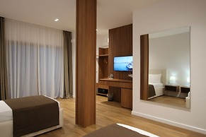 ORCHIDS Hotel