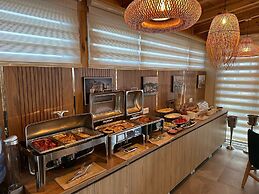 Ambasador Hotel