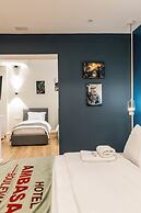 Ambasador Hotel