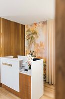Ambasador Hotel