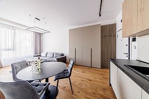 CAVAR APARTHOTEL