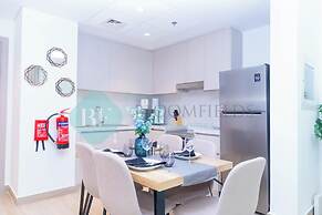 Bloomfields Fantastic 1BR in Waters edge