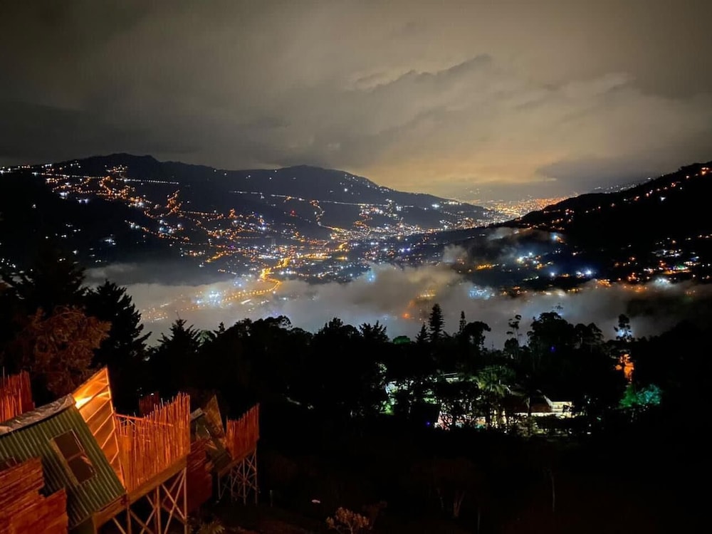 Sky View Glamping