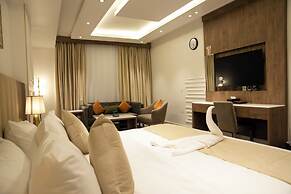 Nars Plus Al Naeem Hotel