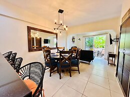 Costa Bonita Apartments