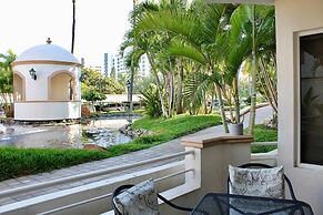 Costa Bonita Apartments