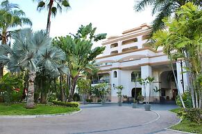 Costa Bonita Apartments