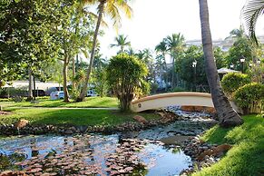 Costa Bonita Apartments