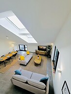 Spacious 3 bedroom large terrace&parking