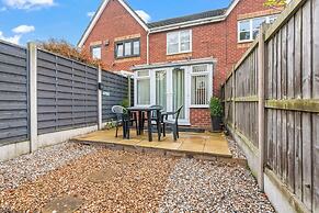 2 Bedrooms - 3 Beds - Quiet Retreat - Parking