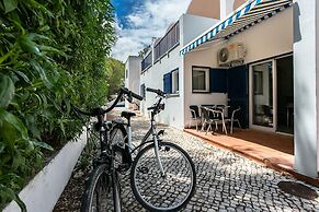 Nice Terrace and Pool Alvor Flat