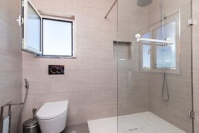Looking to Landscape Sea View Private Pool Villa