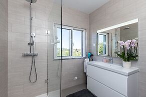 Looking to Landscape Sea View Private Pool Villa