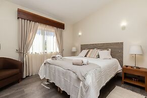 Looking to Landscape Sea View Private Pool Villa