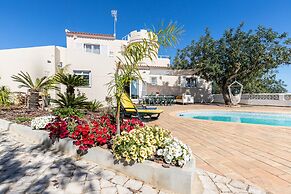 Looking to Landscape Sea View Private Pool Villa