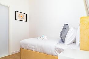 Bloomfields Spacious 2BR Duplex in Oasis