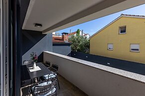 Exquisite Prestige Luxury Apartments With Shared Pool