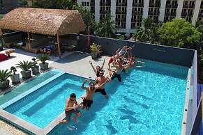 EBS Hostel Phuket, Kata Beach