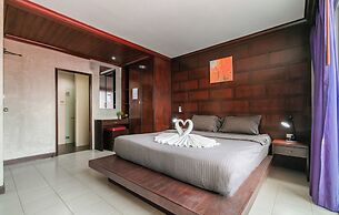 EBS Hostel Phuket, Kata Beach