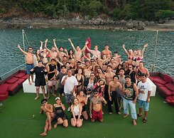 EBS Hostel Phuket, Kata Beach