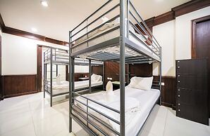 EBS Hostel Phuket, Kata Beach
