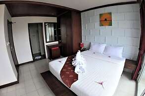 EBS Hostel Phuket, Kata Beach