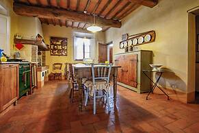 Francigena Loggia Apartment Shared Pool