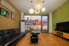 Nuanyu Apartment with River View & Drone Show View