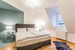 Roksoxhome Designer Boutique Apartment