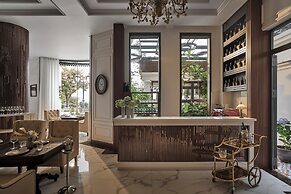 Nia Hotel