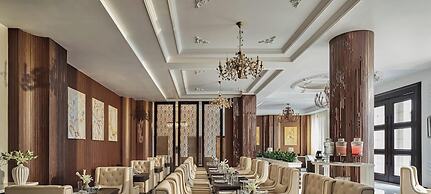 Nia Hotel