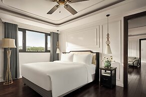 Nia Hotel