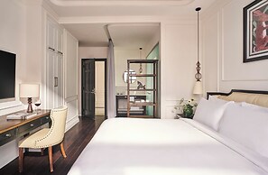 Nia Hotel