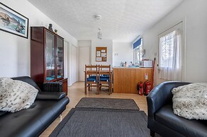 2 Bed Chalet - Sleeps 4 - River and Mountain Views