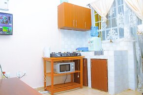 Airport Transit Studio Apartments