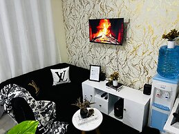 Airport Transit Studio Apartments