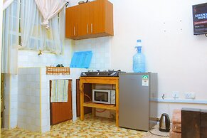 Airport Transit Studio Apartments