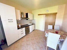 Apartment Combaj 3