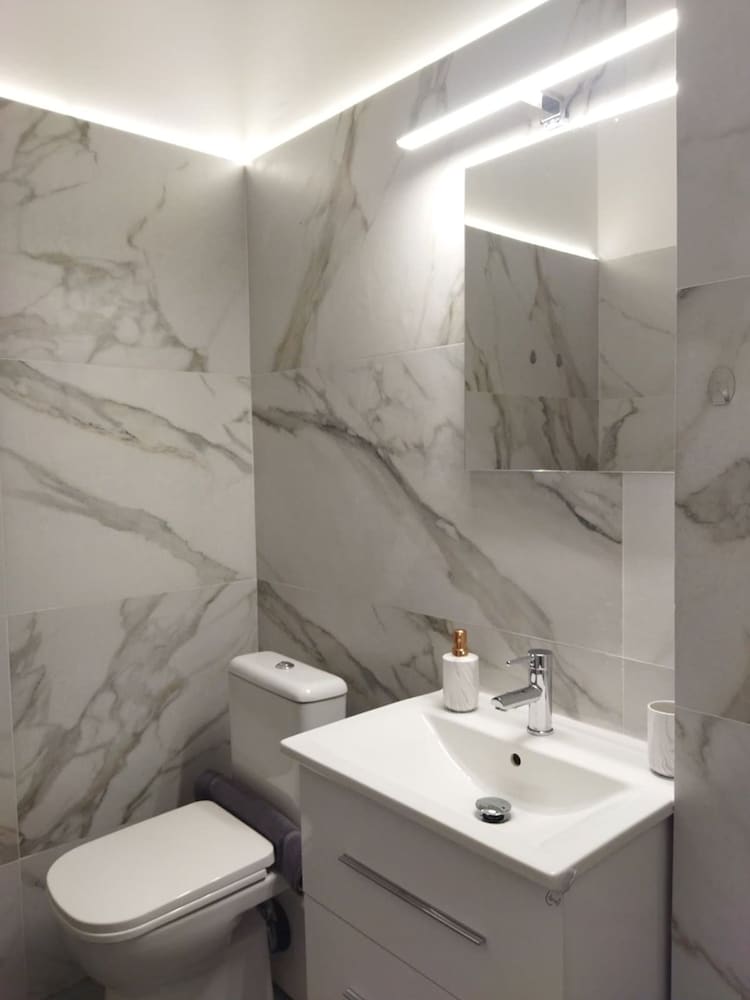 Urban Hermes Apartment