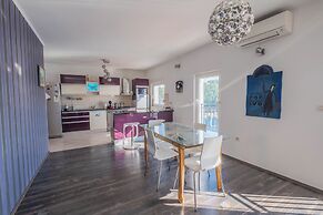 Apartment Ahel