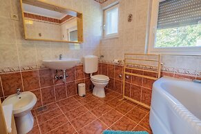 Apartment Ahel