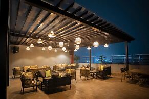Apartment in Mohali With Rooftop Pool