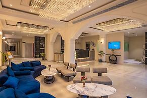 Apartment in Mohali With Rooftop Pool