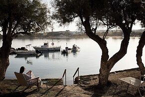 Salt Suites Paros