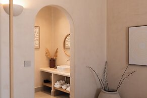 Salt Suites Paros
