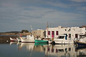 Salt Suites Paros